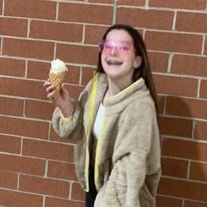 Meet your Posher, Nina